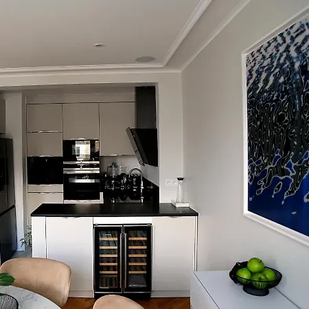 Le Ciel De - Montparnasse & Jardin Du Luxembourg Bed & Breakfast